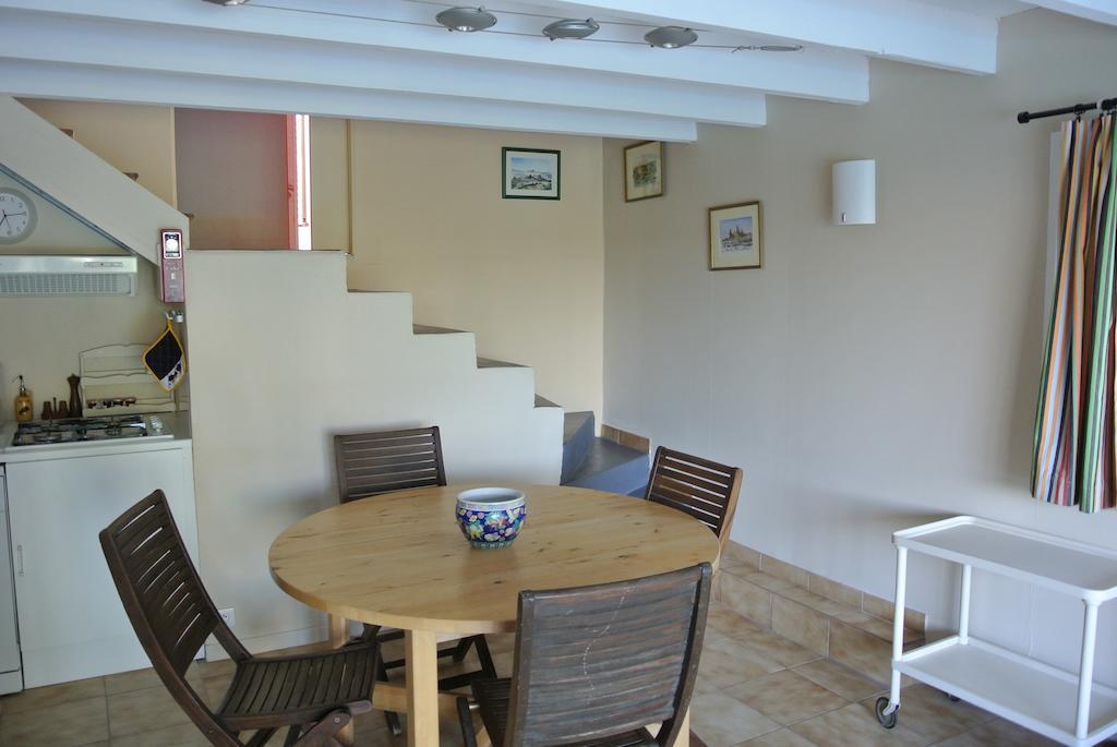 En Avignon 30133 Les Angles Apartment Les Angles  Ruang foto