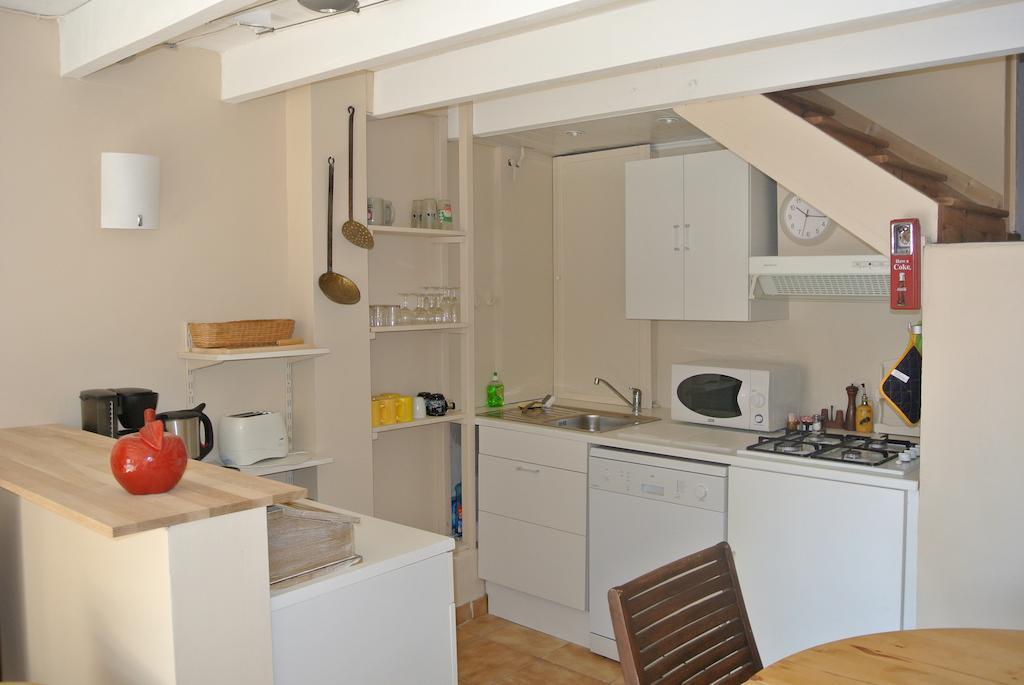 En Avignon 30133 Les Angles Apartment Les Angles  Ruang foto