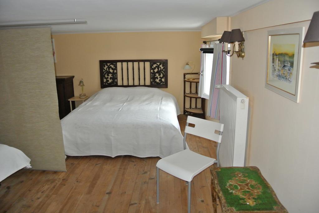 En Avignon 30133 Les Angles Apartment Les Angles  Ruang foto